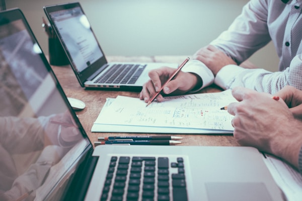 Régimen Simple de Tributación (RST): una decisión estratégica para el crecimiento empresarial en Colombia - Artículo de Tributario en Sala Jurídica
